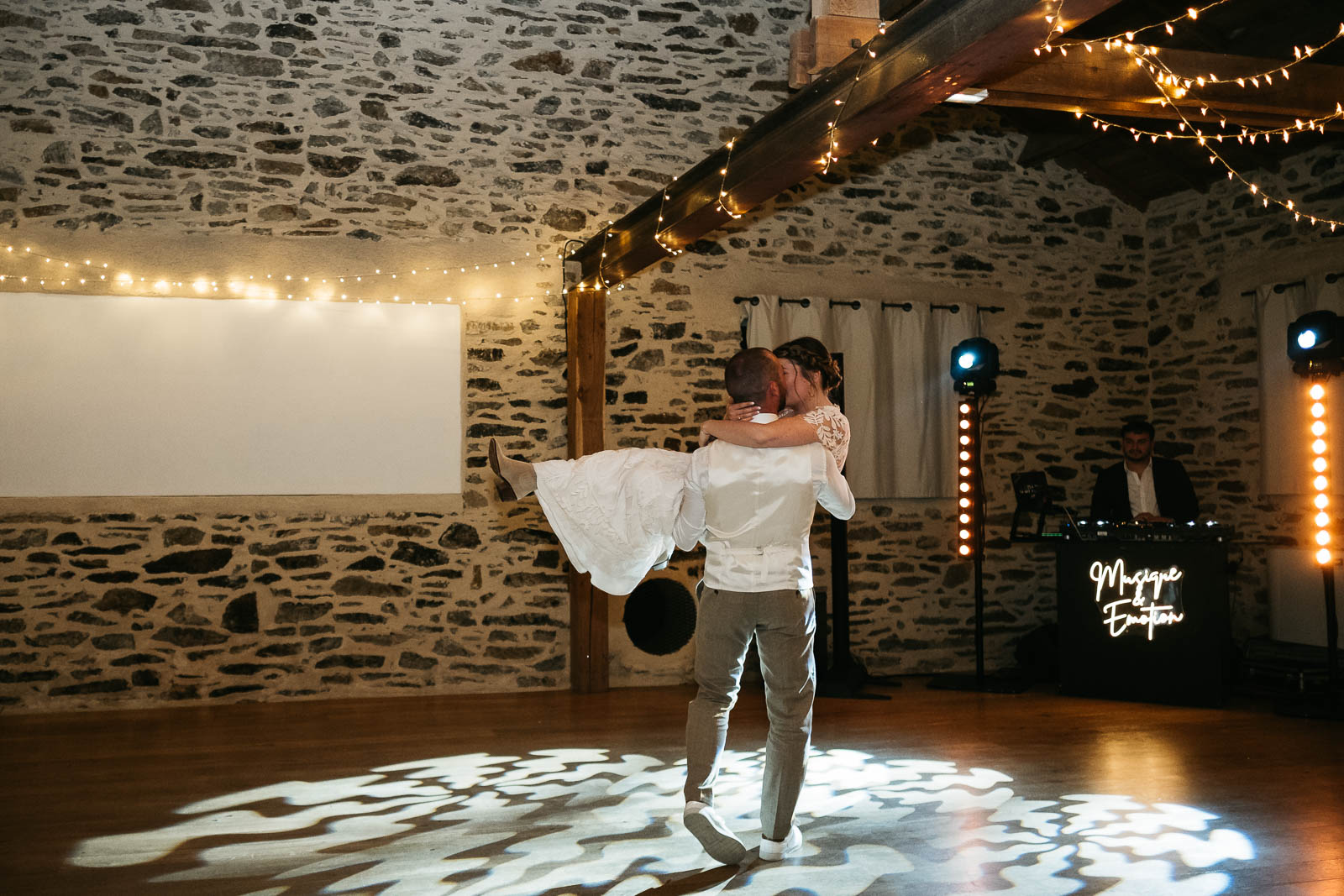 photo mariage Cérémonie laïque au Manoir Ste Marie Mariage