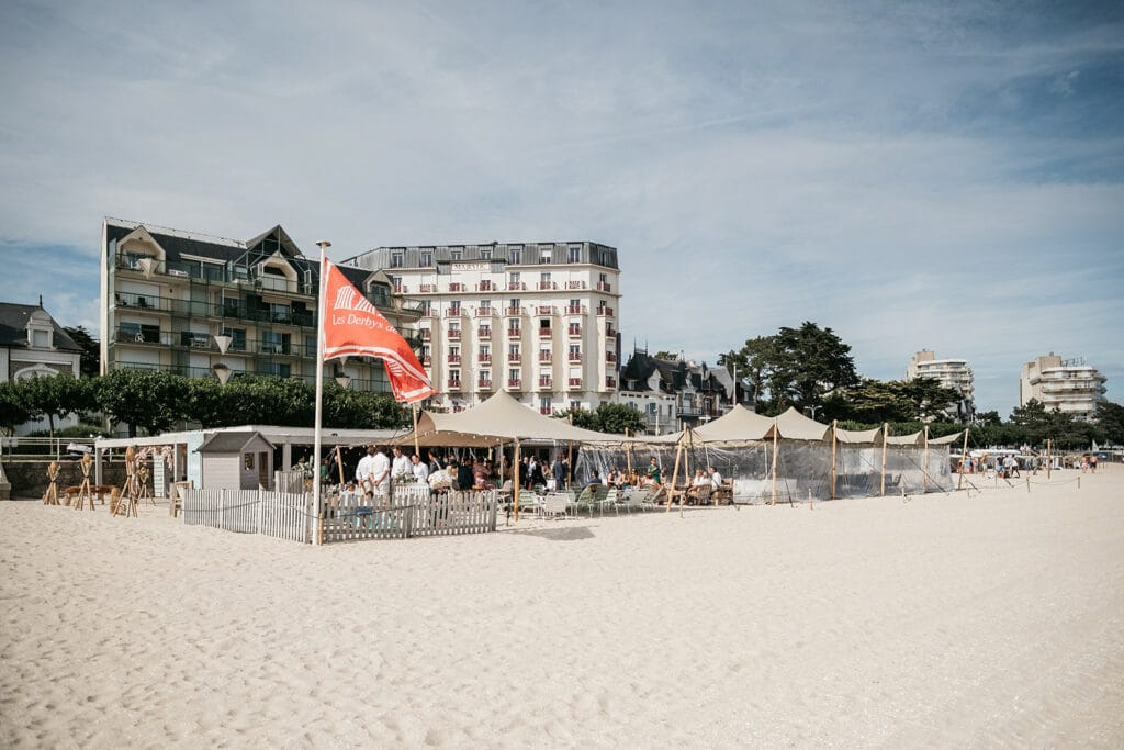 Mariage à la Baule les pieds dans le sable pierregobled 401