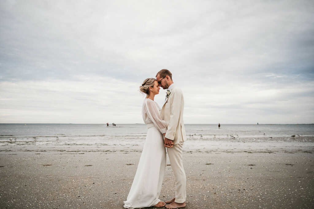 Mariage à la Baule les pieds dans le sable pierregobled 692