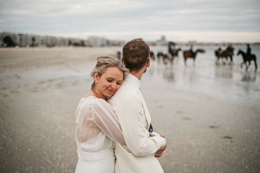 Mariage à la Baule les pieds dans le sable pierregobled 697