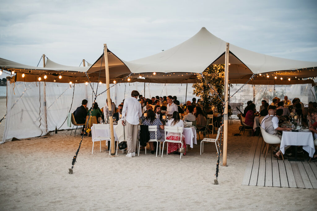 Mariage à la Baule les pieds dans le sable pierregobled 850